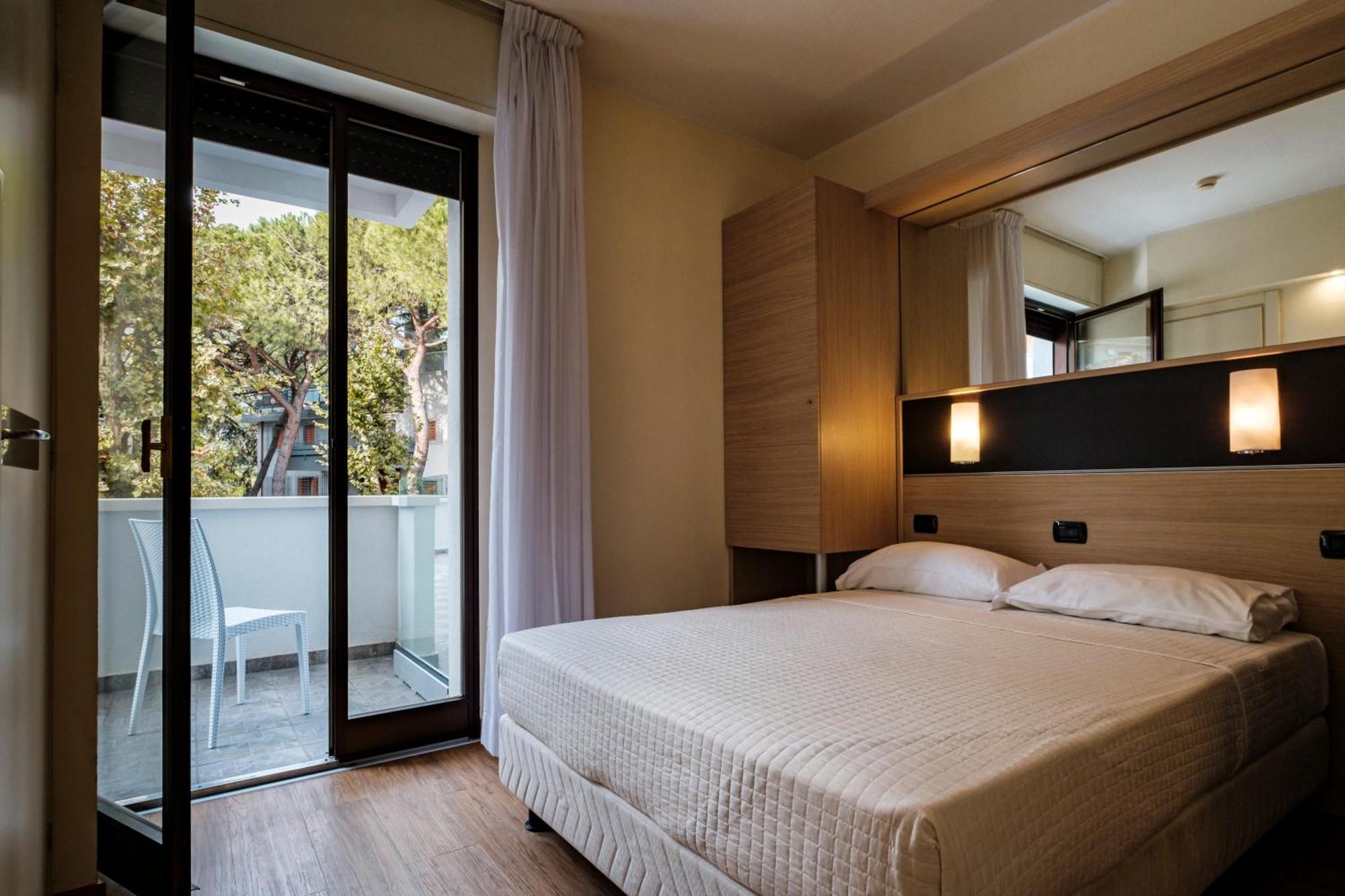 Augustus Hotel Riccione Exterior photo
