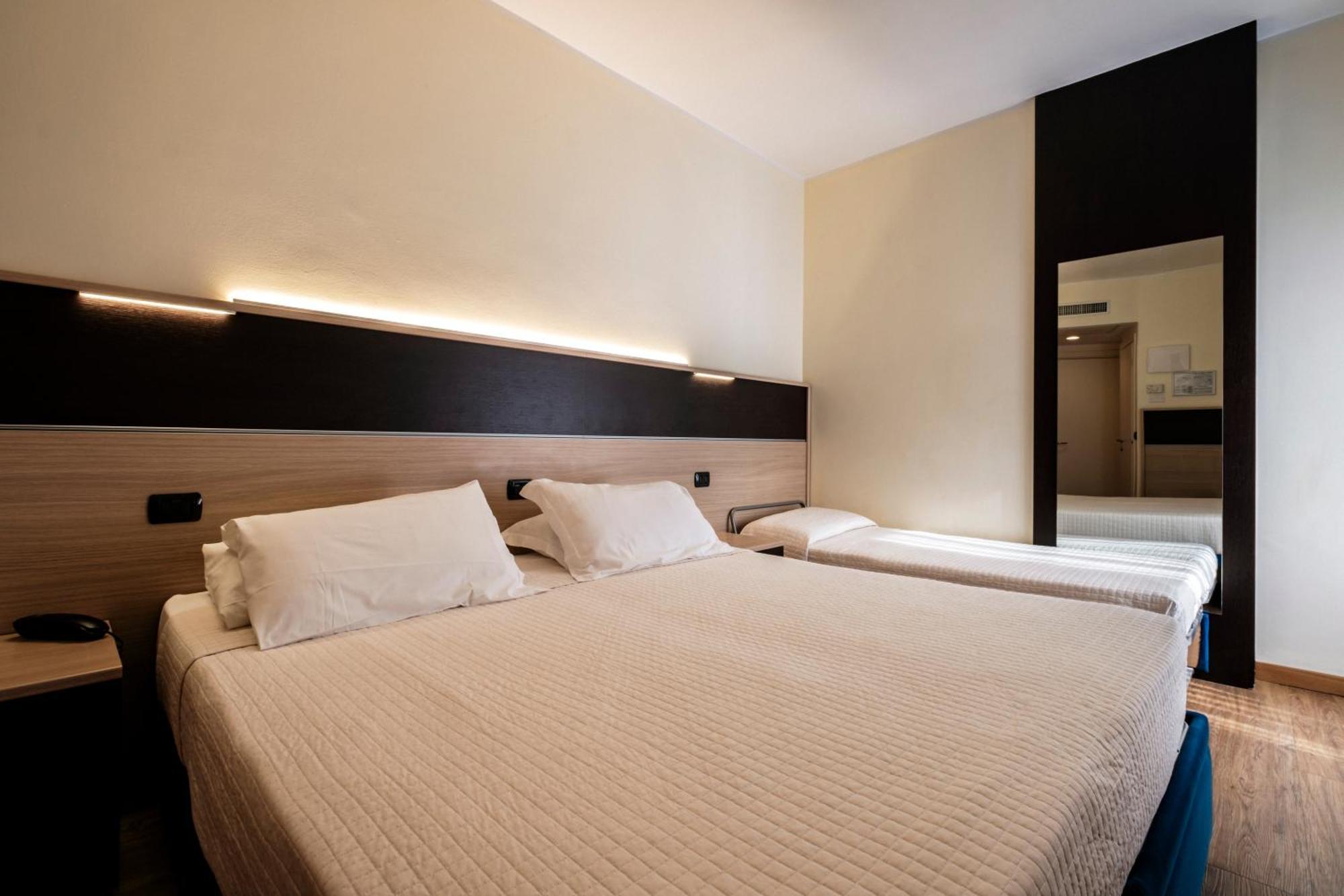Augustus Hotel Riccione Exterior photo