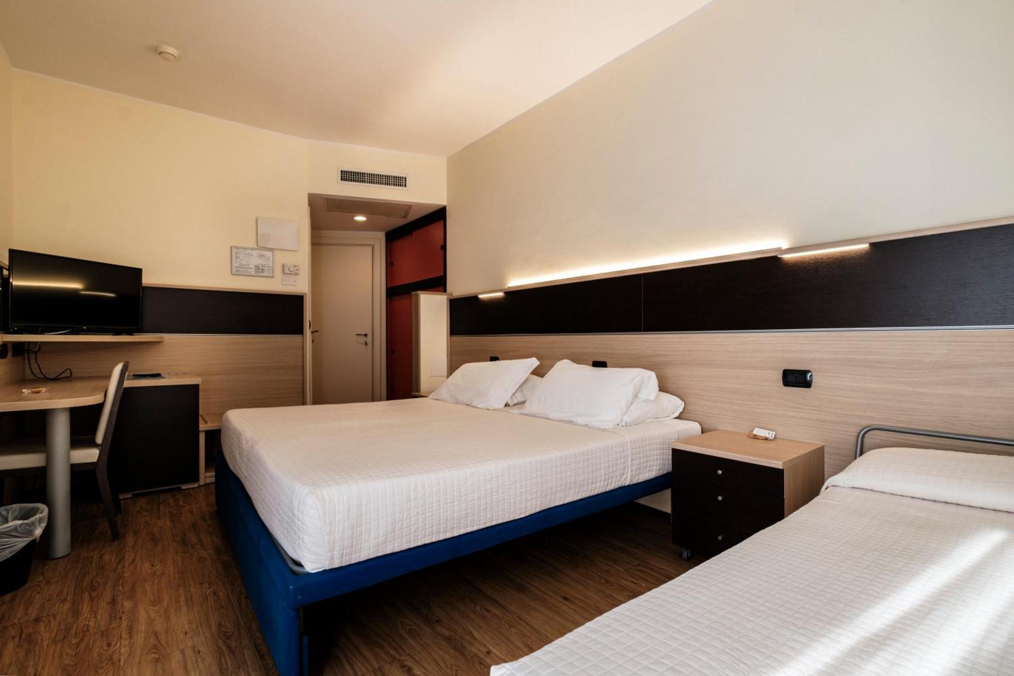 Augustus Hotel Riccione Exterior photo